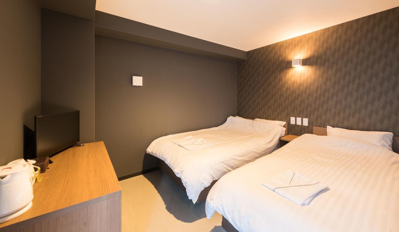 Floral Hotel Shinsaibasi Ōsaka Extérieur photo