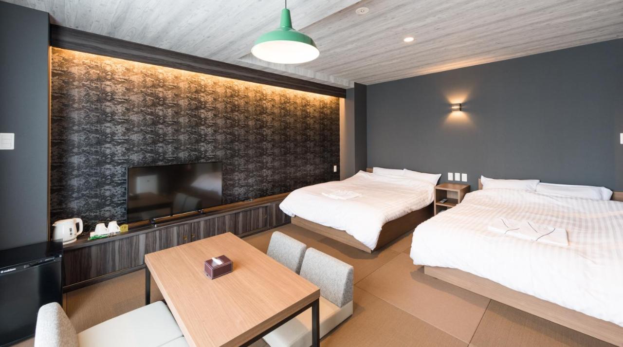 Floral Hotel Shinsaibasi Ōsaka Extérieur photo